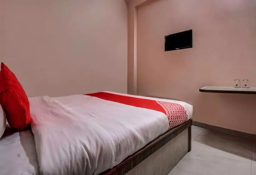 Oyo 17250 Hotel Ganesham