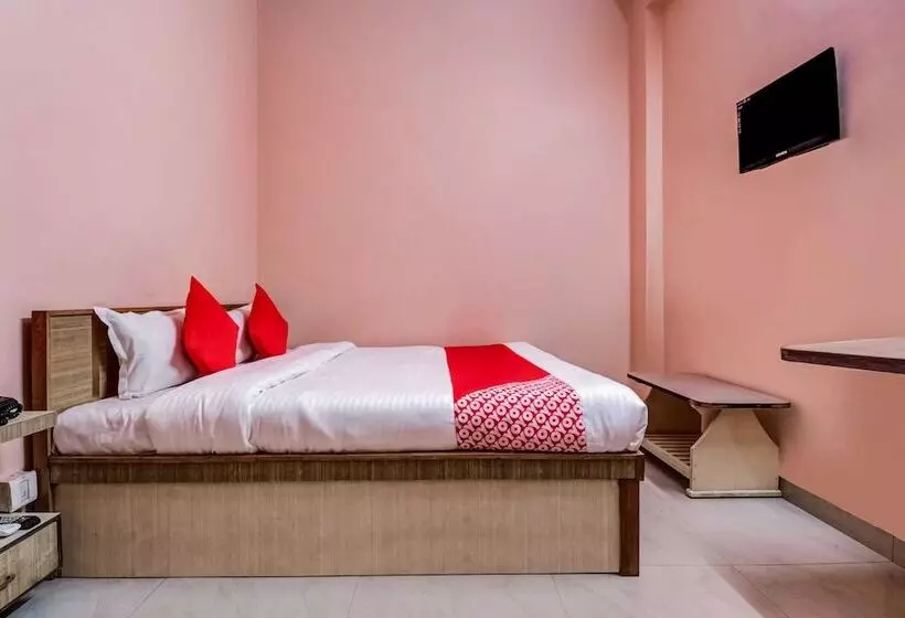 Oyo 17250 Hotel Ganesham