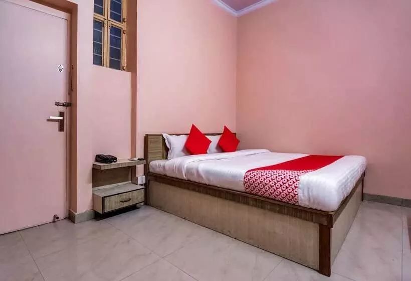 Oyo 17250 Hotel Ganesham