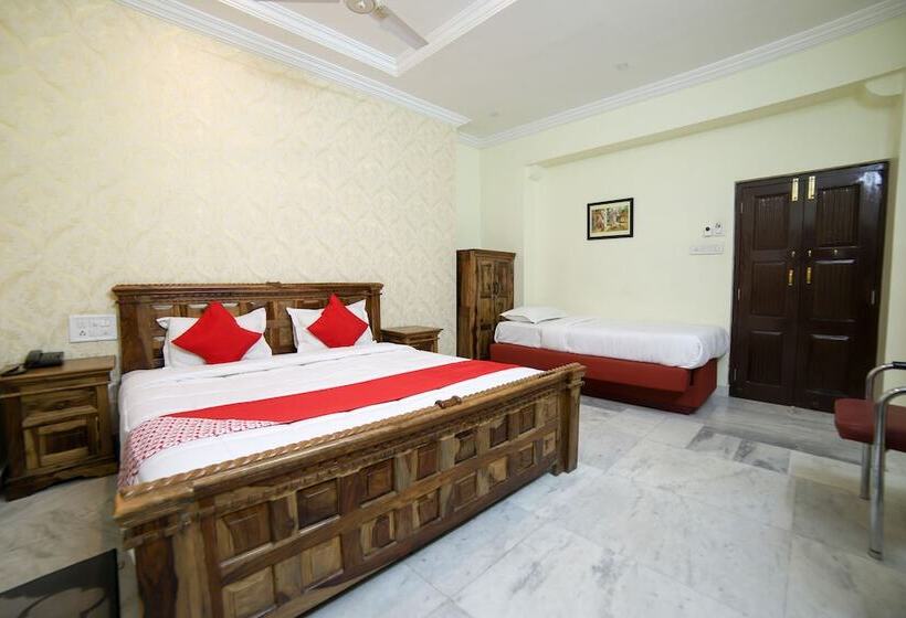 Pensionat Aditya's Velvet Heritage By Oyo Rooms
