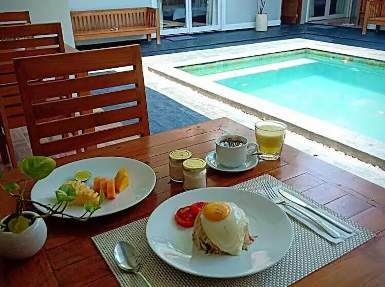 ホテル Bale Datu Bungalow