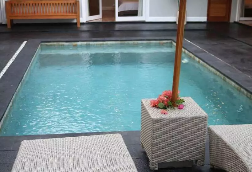ホテル Bale Datu Bungalow
