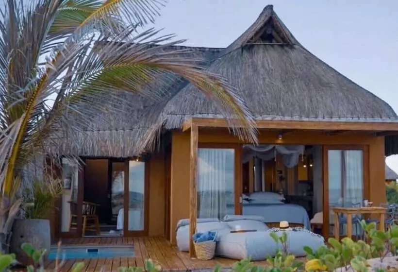 هتل Eclectic Beach Retreat