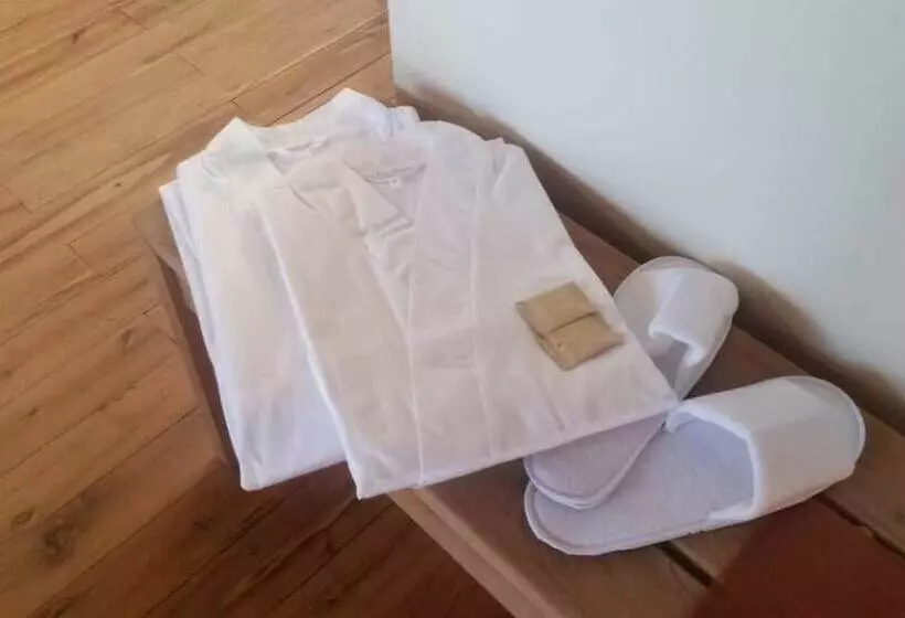 هتل Eclectic Beach Retreat