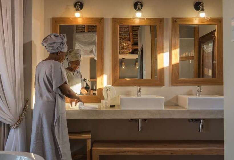 هتل Eclectic Beach Retreat