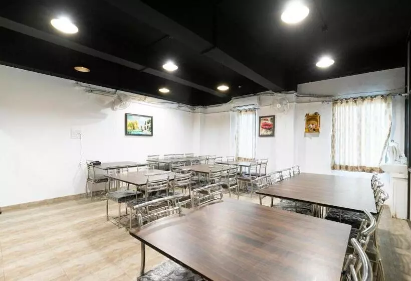 Eco Inn Hotel By Lime Tree