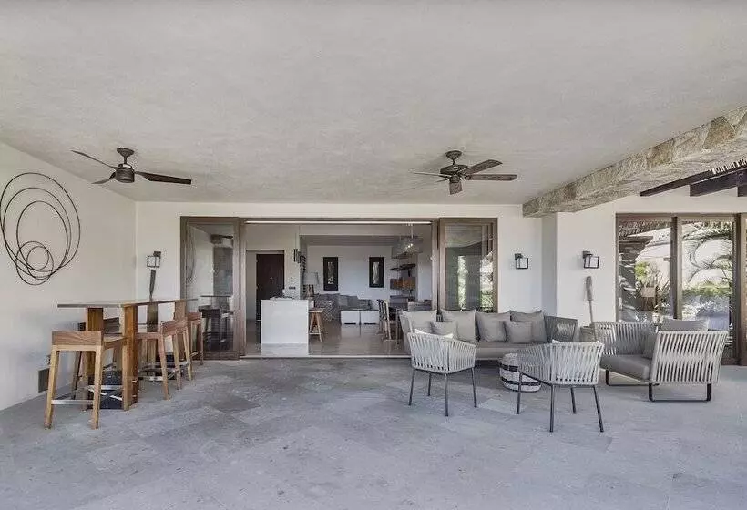 ホテル Live Aqua Private Residences Los Cabos