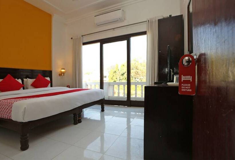 בית מלון כפרי Narayana Palace By Oyo Rooms