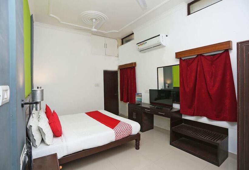 בית מלון כפרי Narayana Palace By Oyo Rooms