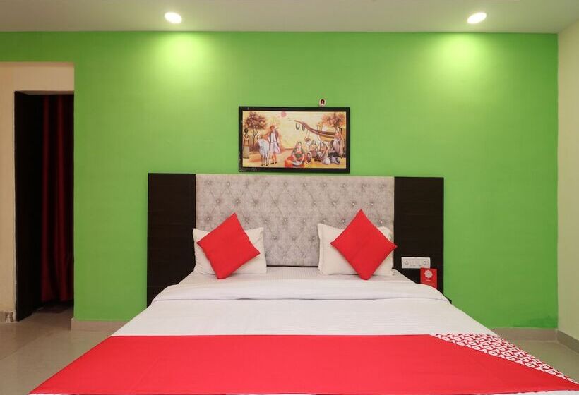 בית מלון כפרי Tajview Penthouse By Oyo