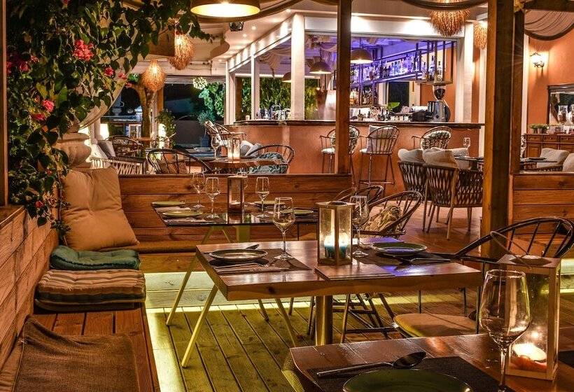 Aeolos Boutique Hotel And Suites