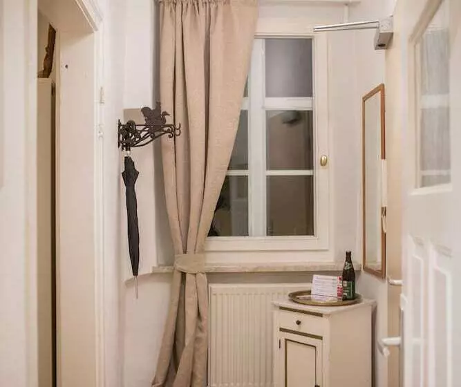 Apartone