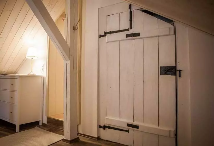 Apartone