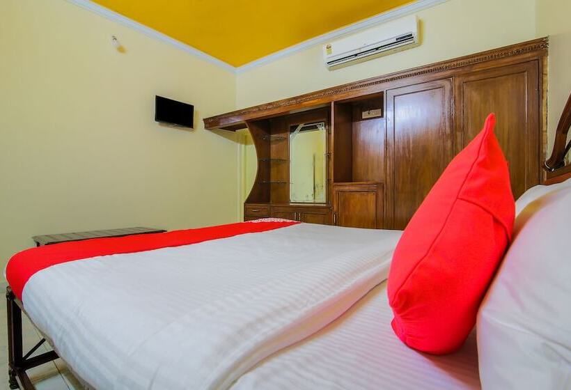 בית מלון כפרי Furtados Beach House By Oyo Rooms