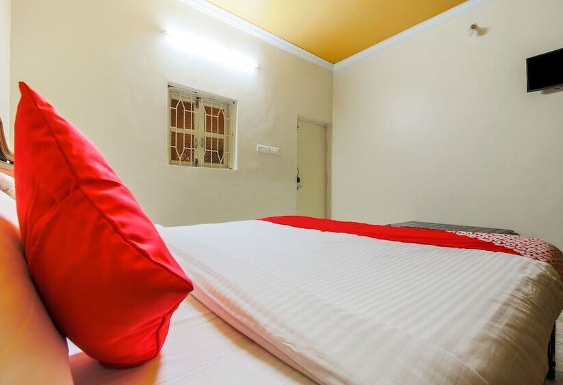 בית מלון כפרי Furtados Beach House By Oyo Rooms