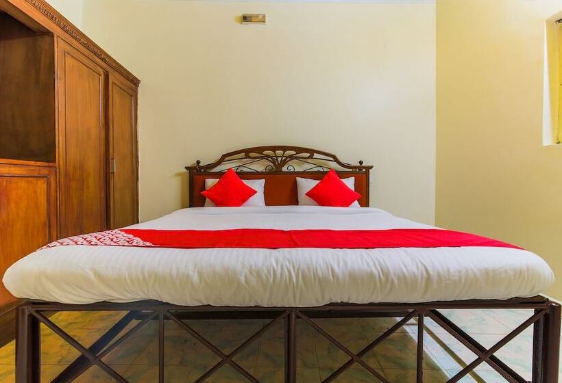 בית מלון כפרי Furtados Beach House By Oyo Rooms