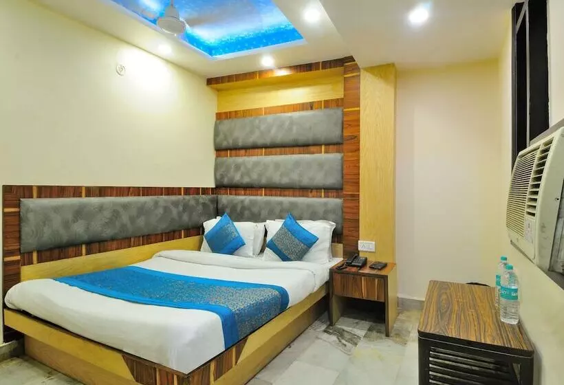 هتل Lahorimal Deluxe Paharganj