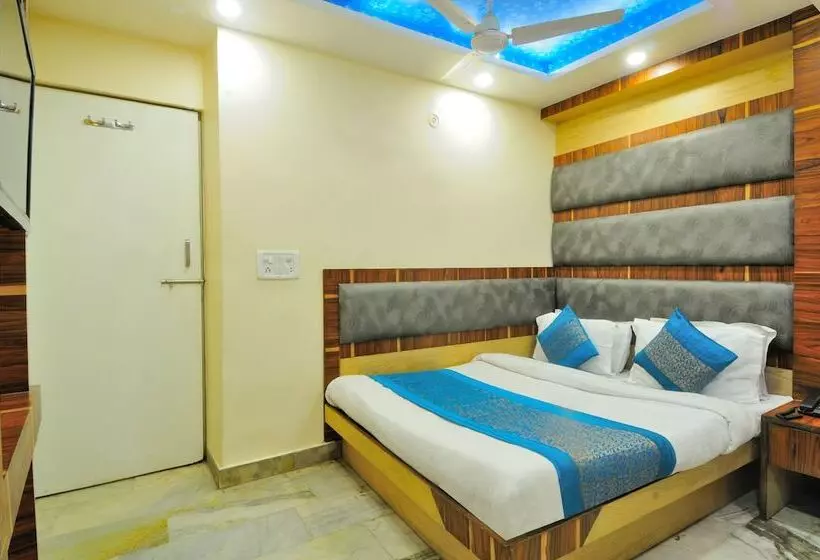 هتل Lahorimal Deluxe Paharganj