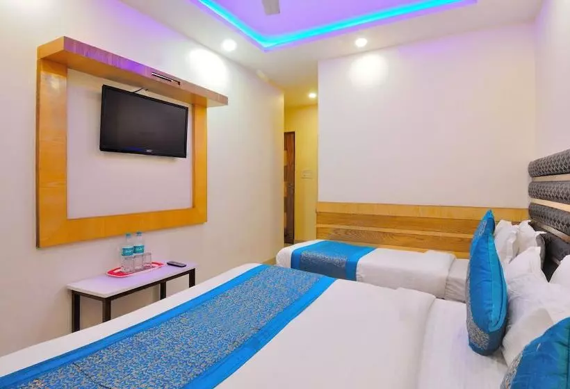 هتل Lahorimal Deluxe Paharganj