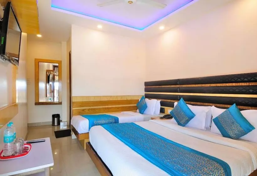 هتل Lahorimal Deluxe Paharganj