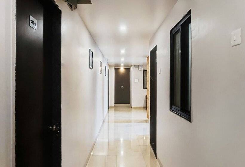 Hotelli Log Inn Plaza By Oyo Rooms