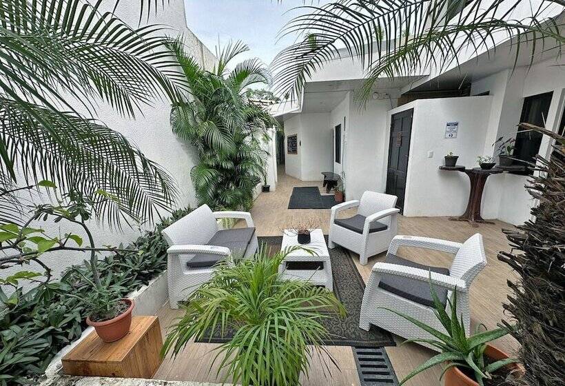 هتل Surf Ranch Tamarindo