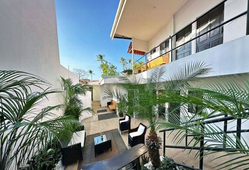 هتل Surf Ranch Tamarindo