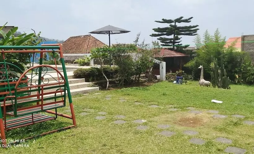 Villa Pribadi Beunying 35 Pax