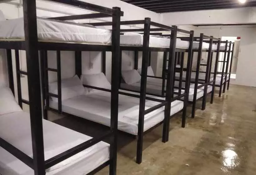 هاستل Dormitelsph Ust