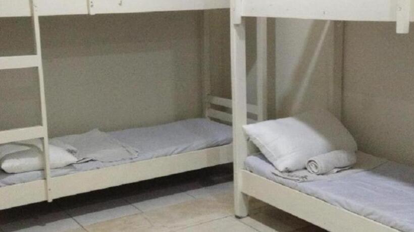 Vandrarhem Dormitelsph Ust