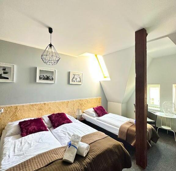 Expolis Residence   City Center Mtp Targi   24h #betterthanyourex