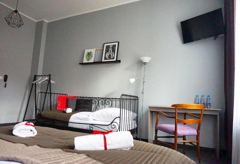 Expolis Residence   City Center Mtp Targi   24h #betterthanyourex