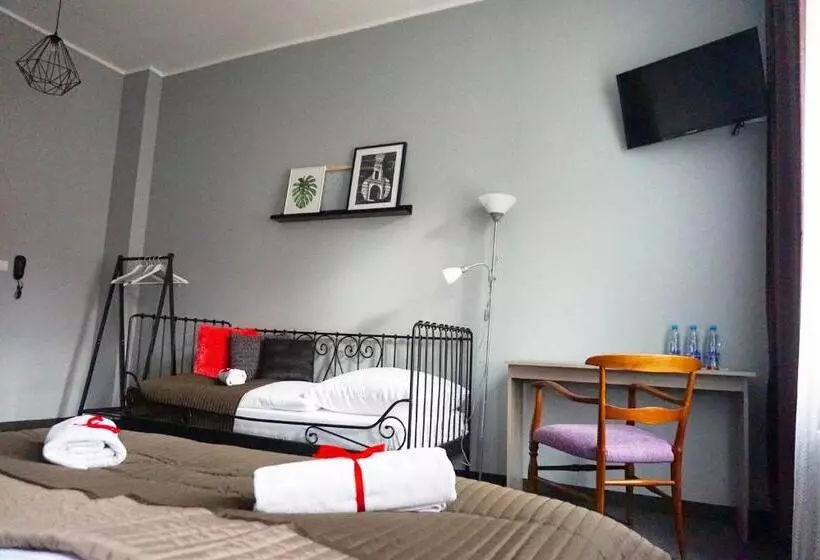 Expolis Residence   City Center Mtp Targi   24h #betterthanyourex