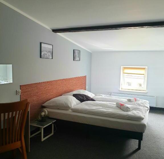 Expolis Residence   City Center Mtp Targi   24h #betterthanyourex