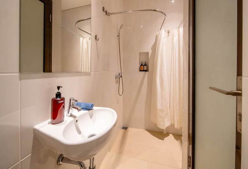 Gelatik B&b   Hostel