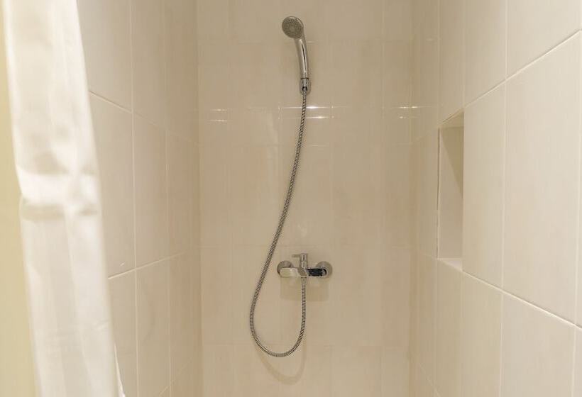 Gelatik B&b   Hostel