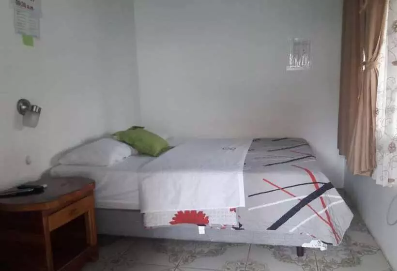 Hostal Brisas Del Mar