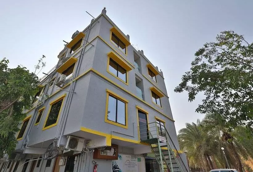 Hotelli Silver By Oyo Rooms