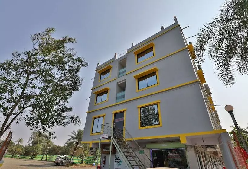 Hotelli Silver By Oyo Rooms