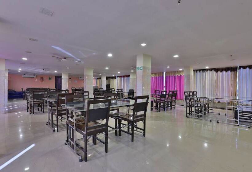 Hotelli Silver By Oyo Rooms