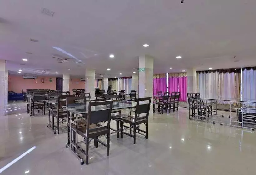 Hotelli Silver By Oyo Rooms