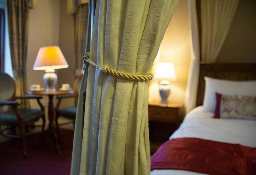 فندق The Coach House