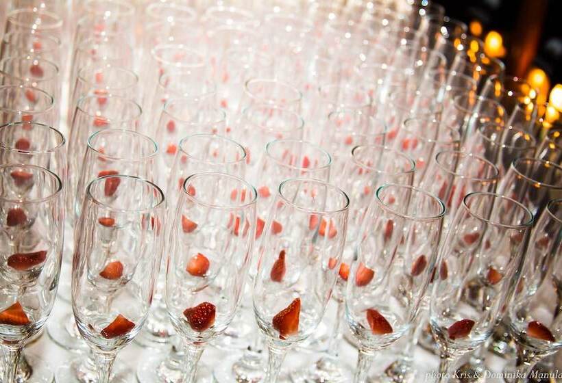 فندق The Coach House