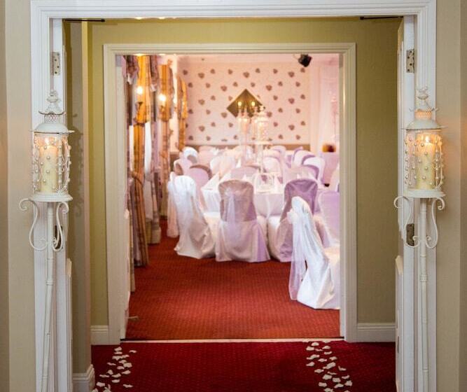 فندق The Coach House