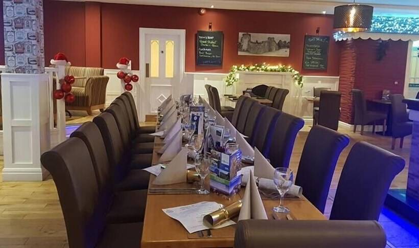 فندق The Coach House