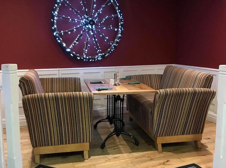 فندق The Coach House