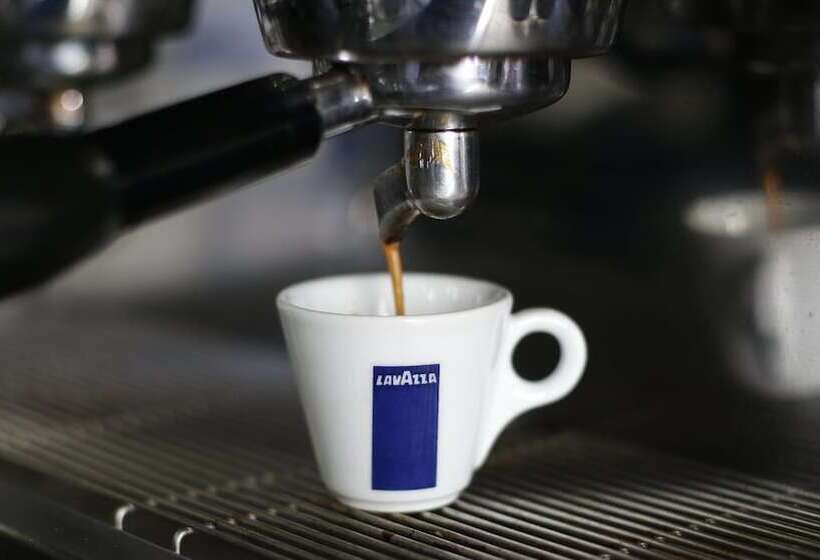 فندق The Coach House