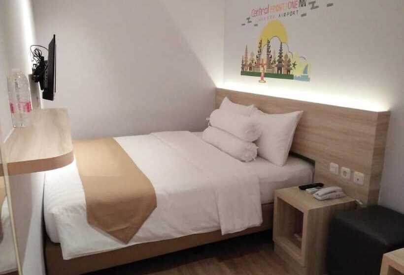 בית מלון כפרי Central Front One Inn Jakarta Airport
