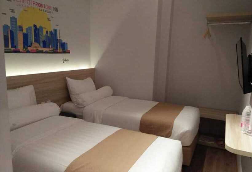 בית מלון כפרי Central Front One Inn Jakarta Airport