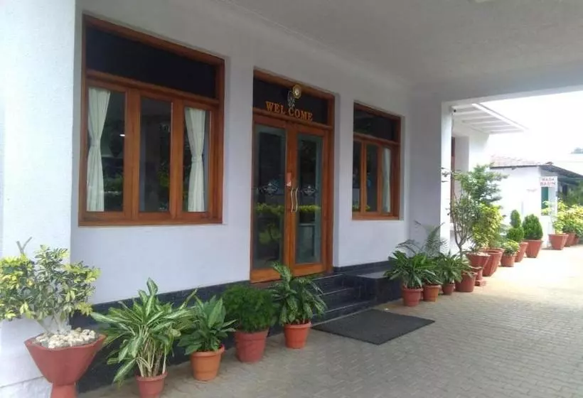 Hotelli Kumars The White House